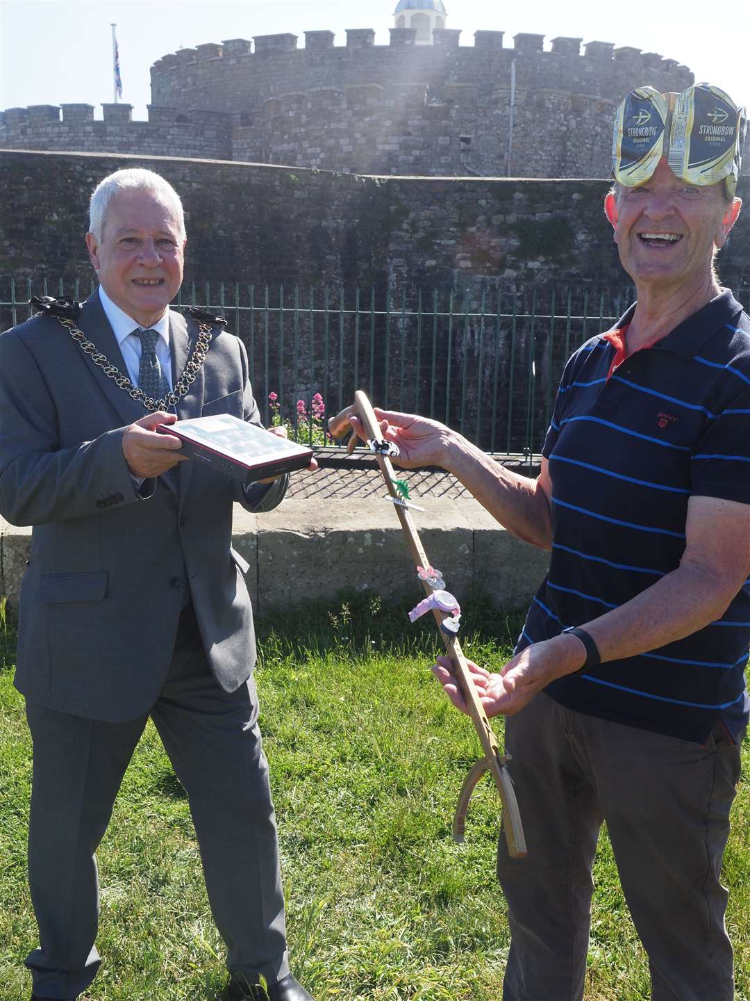 Mayor Chris Turner's presentation to prizewinning litter picker Chris Mansfield. Picture from Helen Charlton