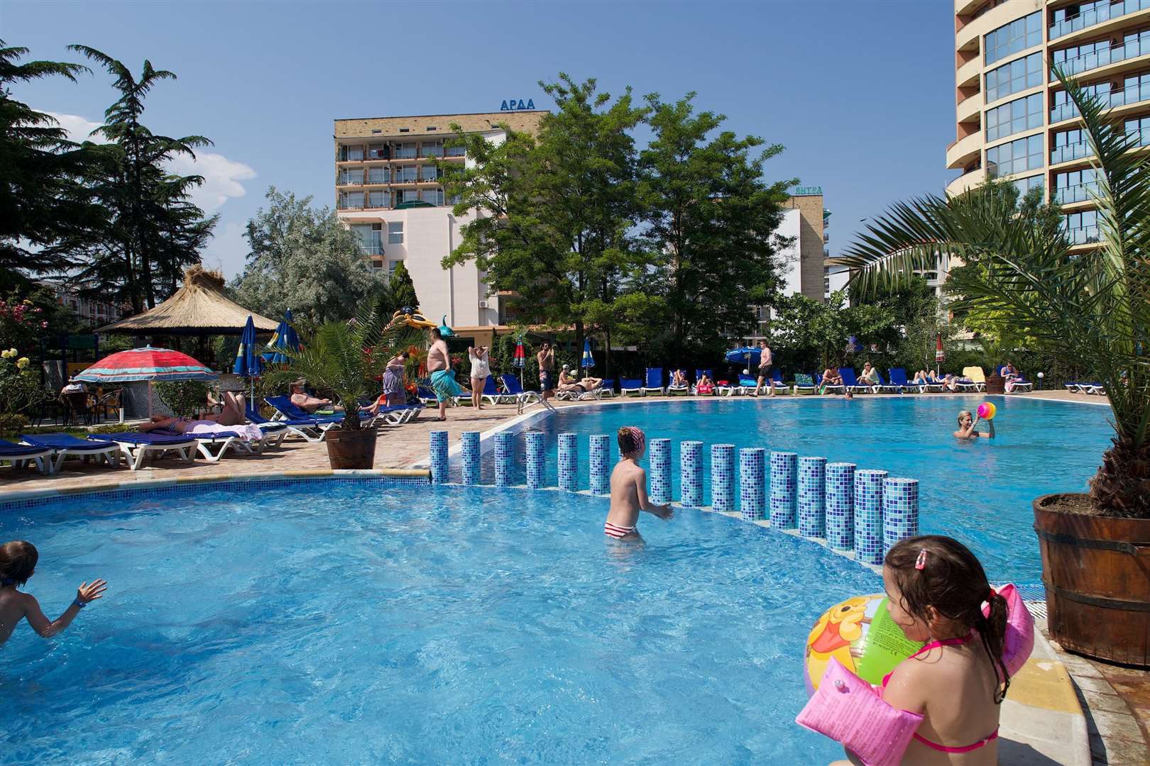 The pool at Hotel Dunav