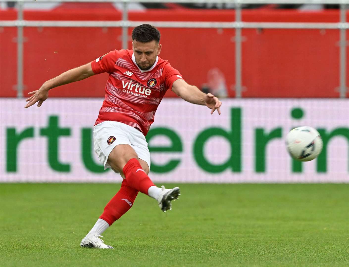 Ebbsfleet United defender Luke O'Neill. Picture: Keith Gillard