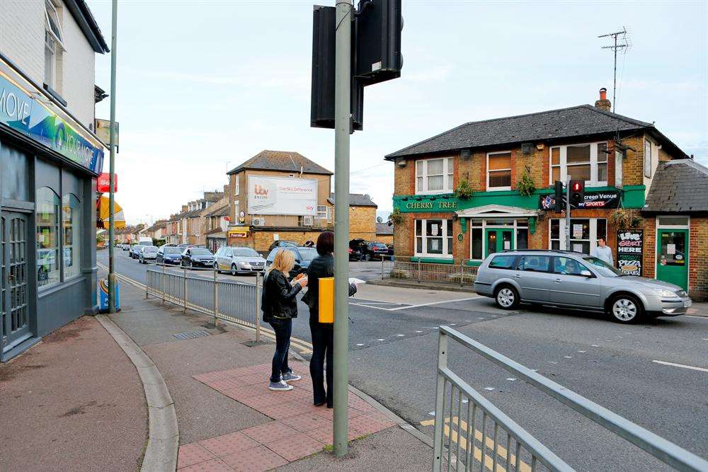 Tonbridge-bound traffic backs up at the Queen's Road/Tonbridge Road junction on the A26