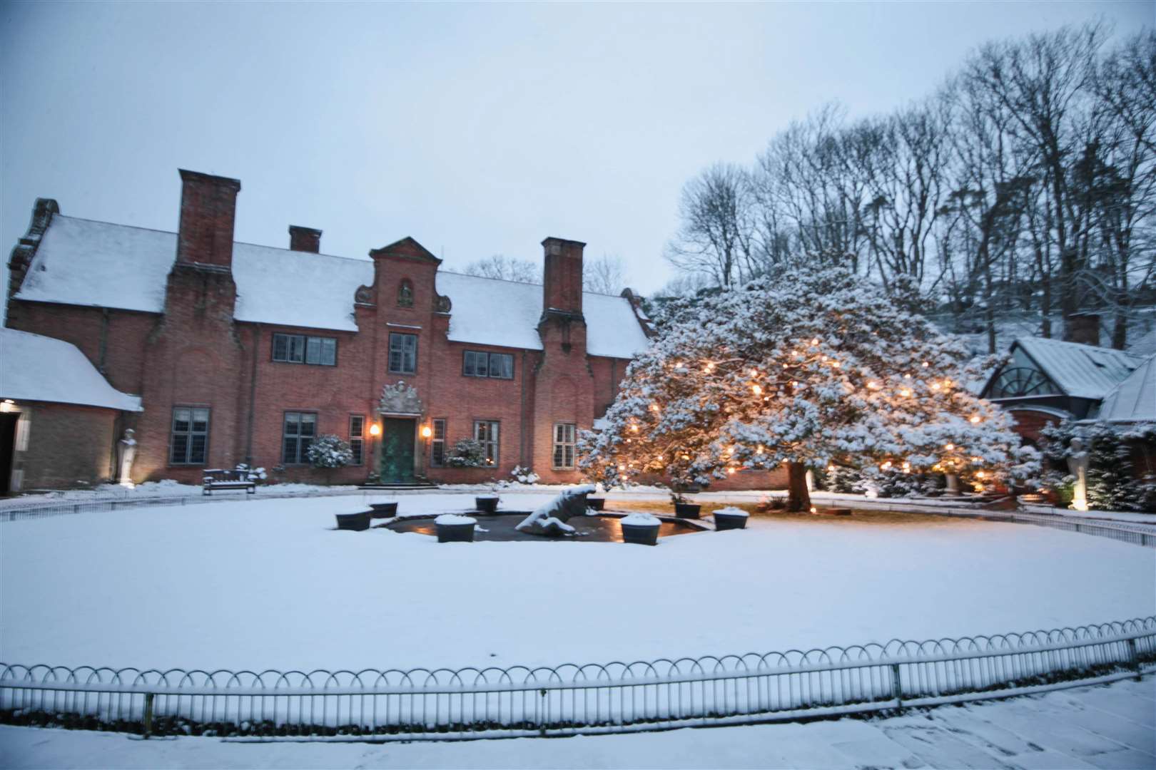 Snowy Port Lympne. Pictures: David Rolfee/Port Lympne