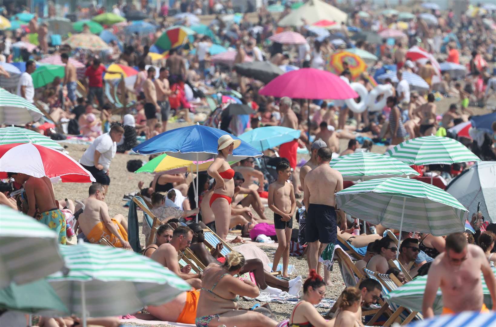 Busy scenes at Southend beach in Essex (Yui Mok/PA)