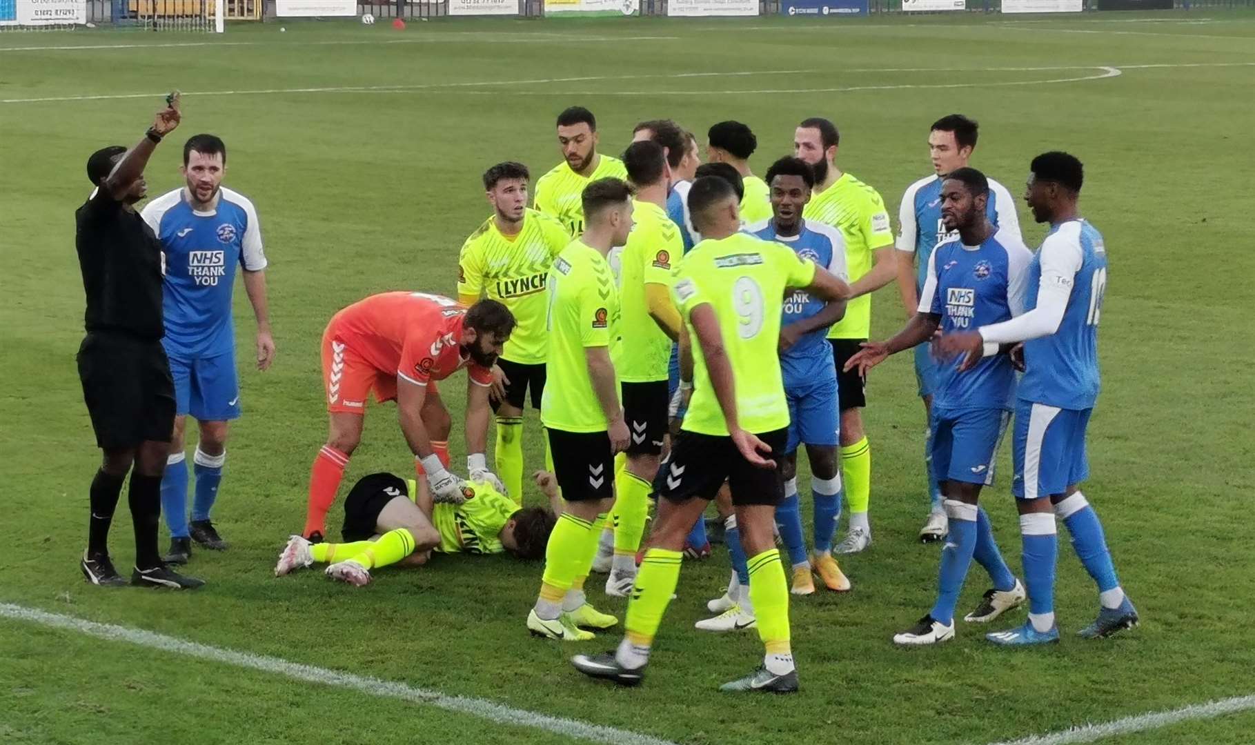 Players from both sides converge after Tonbridge's Tom Beere is shown a red card against Hemel. (43325826)