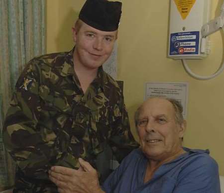THANKS: Pte Jonathan MacCulloch had a reunion with George Poile in hospital. Picture: DAVE DOWNEY