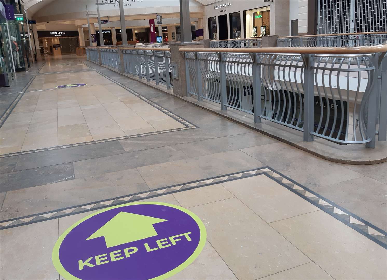 Signs at Bluewater shopping centre telling people which side to walk on