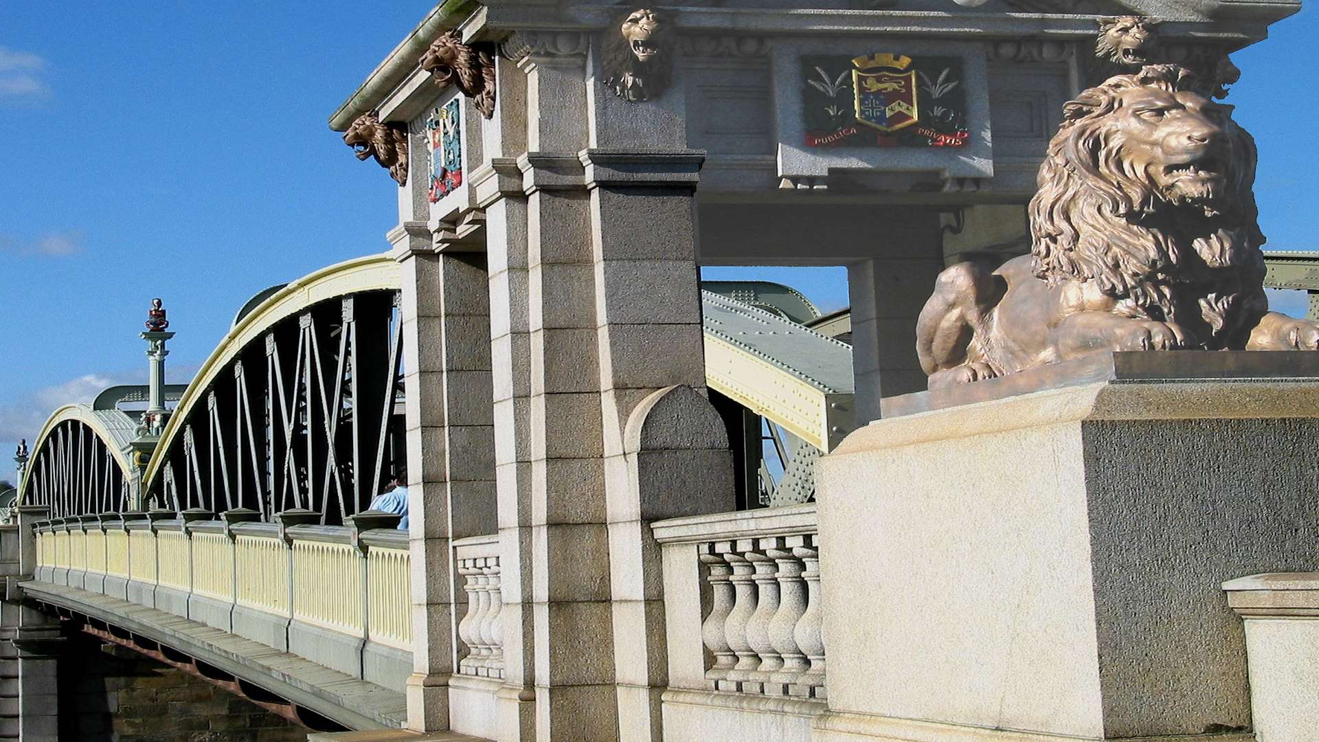 The Old Bridge side of Rochester Bridge. Picture: Chris Rogers.