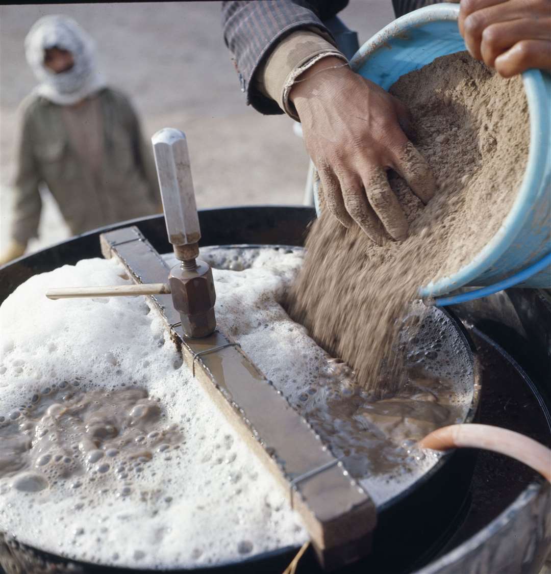 Extracting dung remains from the soil samples collected from Abu Hureyra (Andrew Moore/Rochester Institute of Technology)