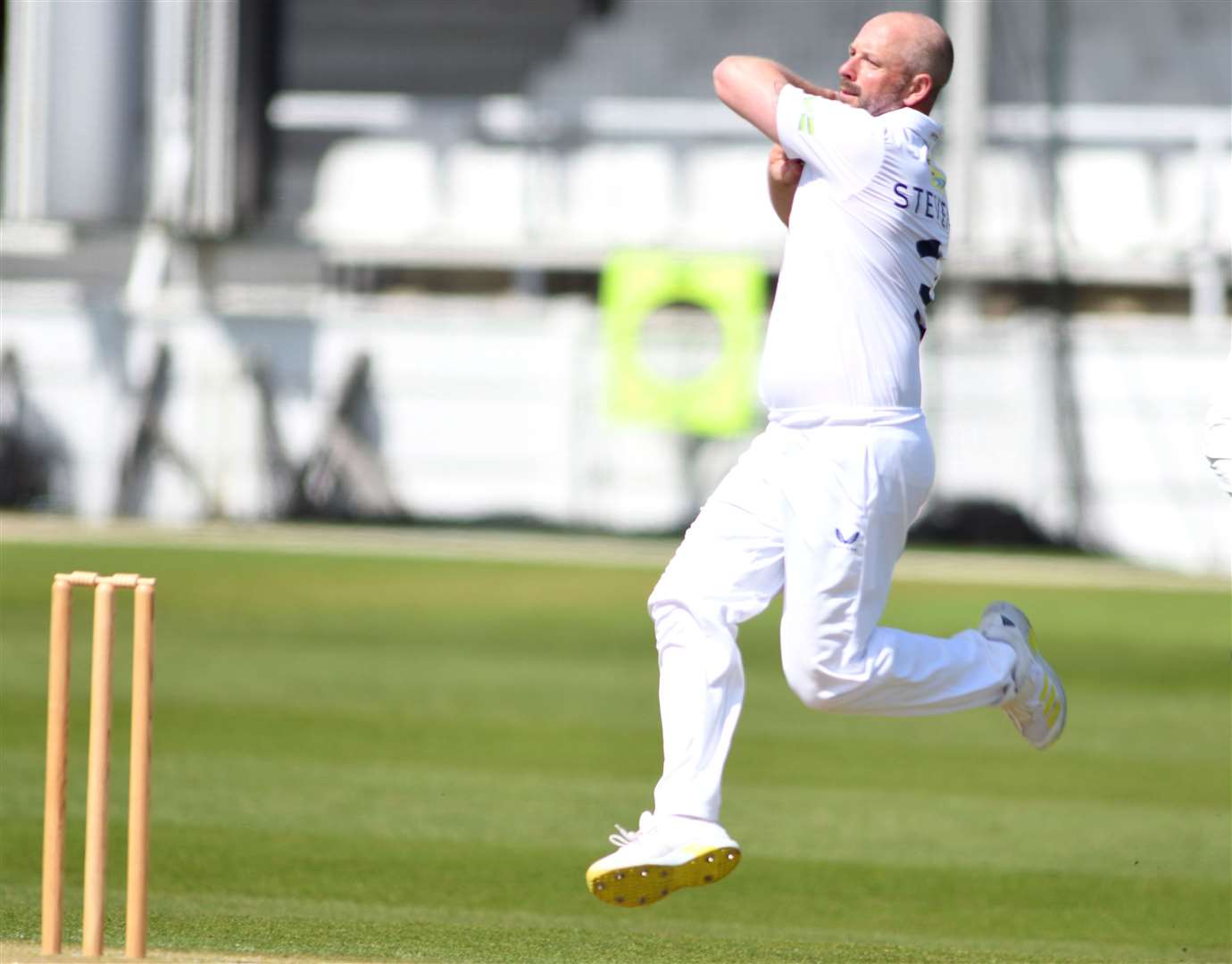 Darren Stevens bowls. Picture: Barry Goodwin