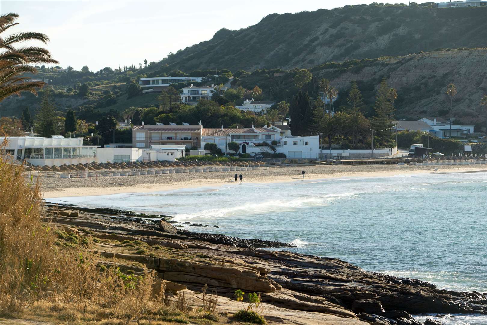 The coastline in Praia Da Luz