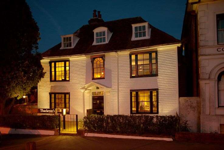 Thackeray's restaurant in Tunbridge Wells at night (24251304)