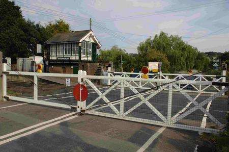 Wateringbury level crossing