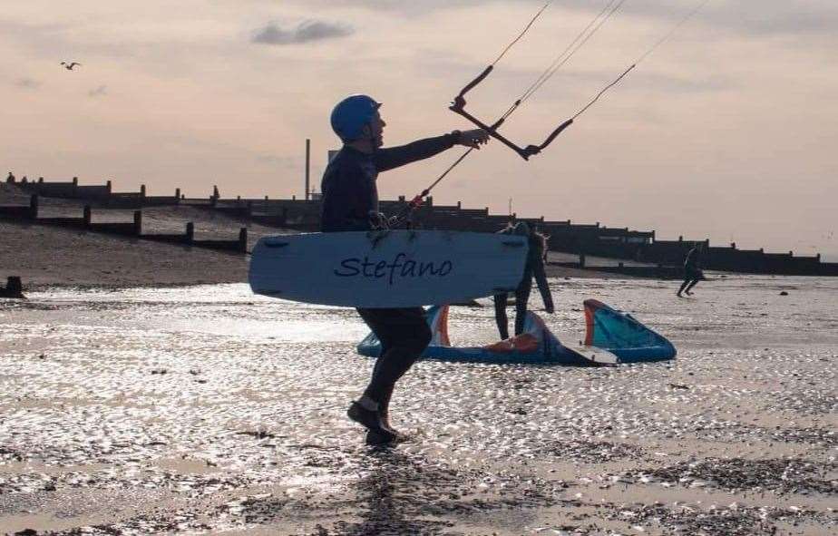 Stefano Biagini kitesurfing. Picture: Andrew Hastings