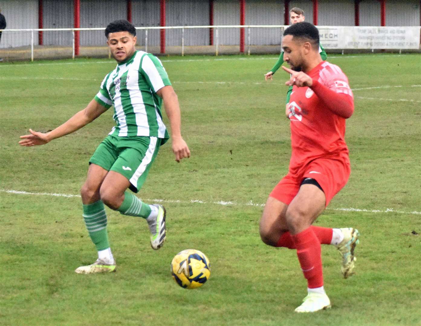 Johan Caney-Bryan gets at the Chichester defence. Picture: Randolph File