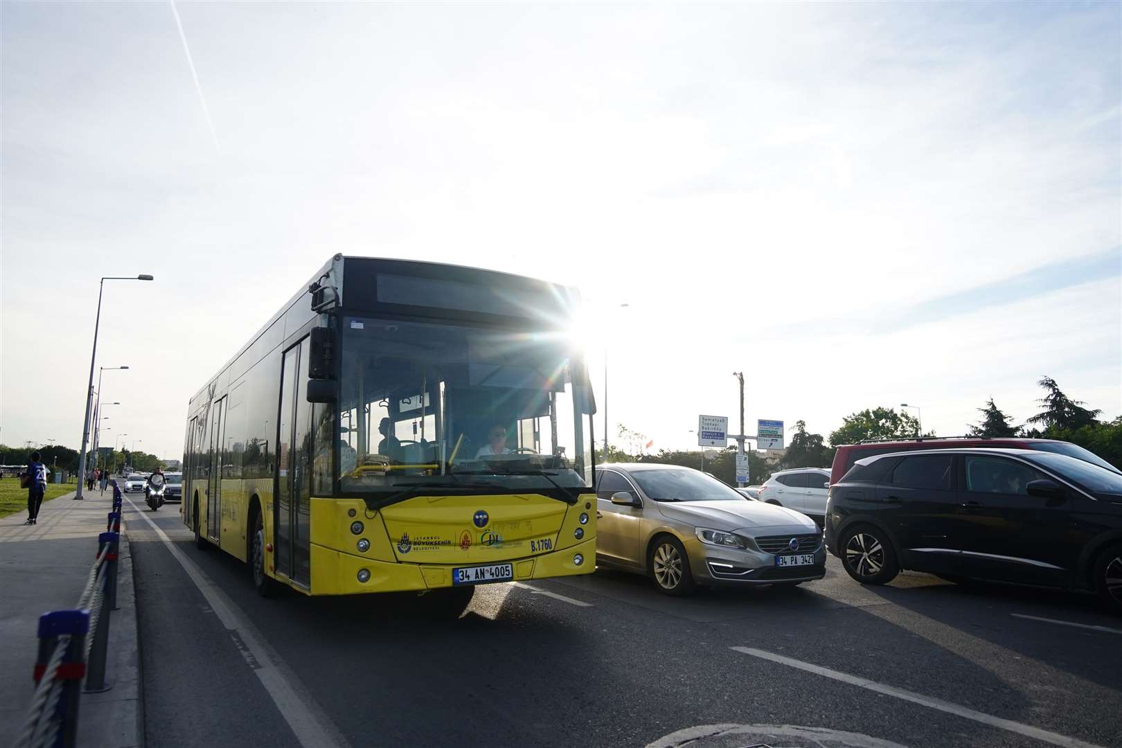 A shuttle bus takes Man City fans to Ataturk Olympic Stadium (James MAnning/PA)