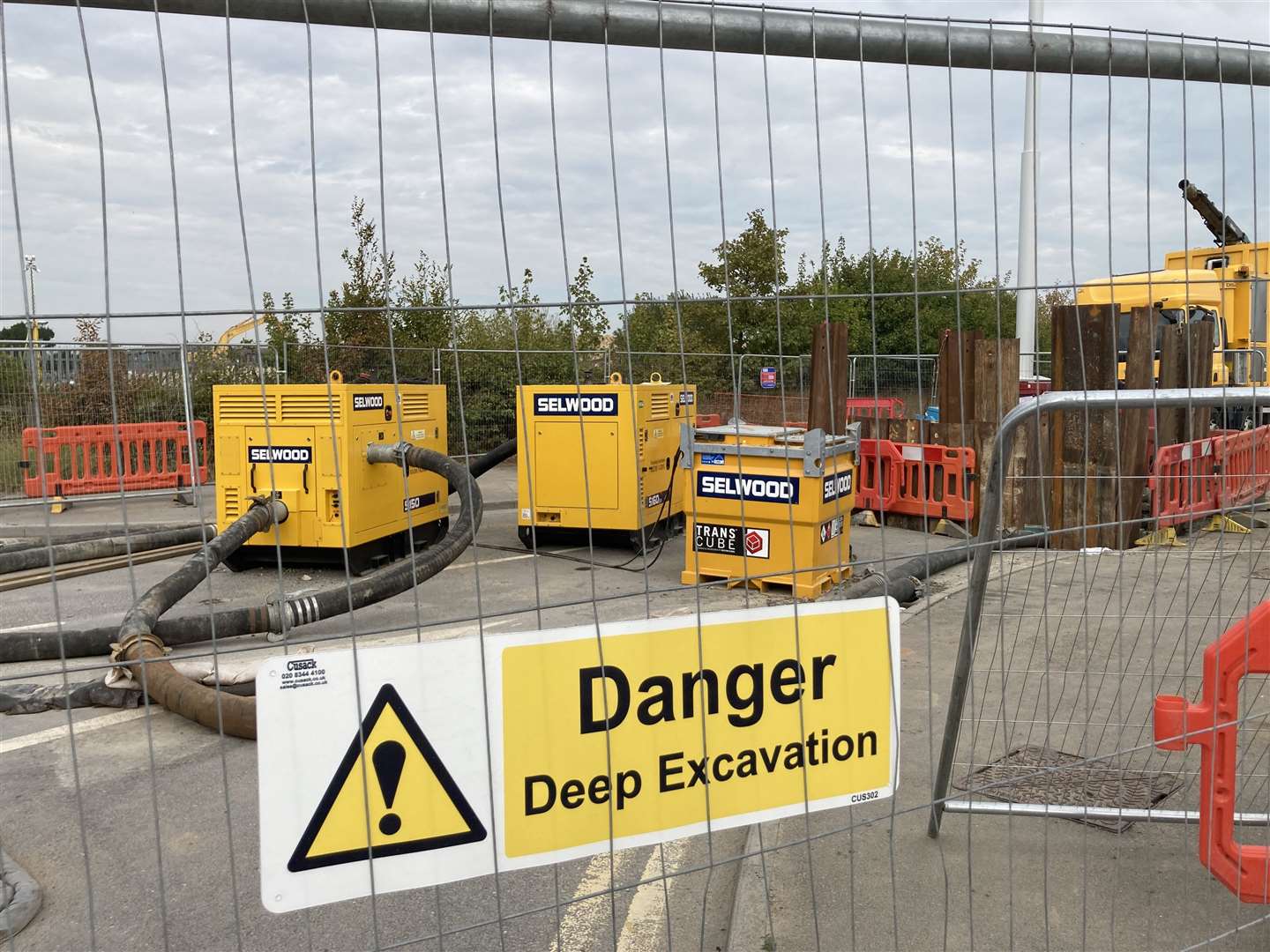 Sewage pipe leak at Rushenden closed Thomsett Way, Queenborough