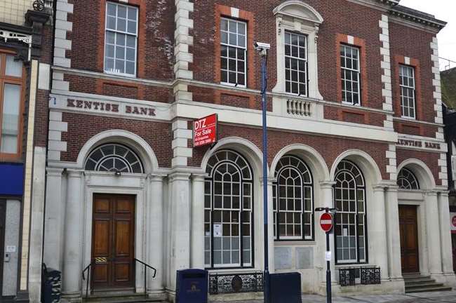 The former Natwest Bank building, Bank Street, Maidstone.