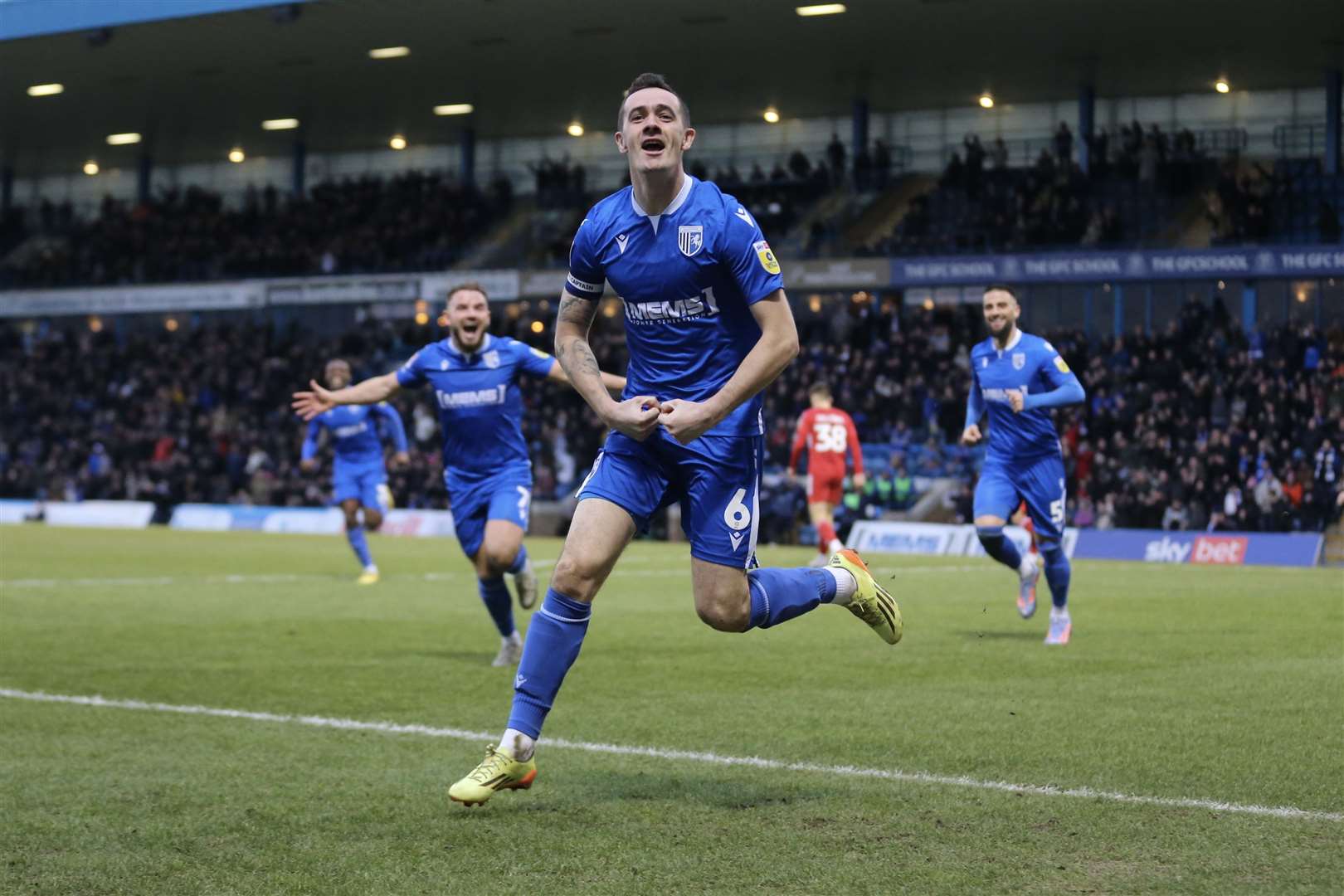 Shaun Williams celebrates his goal early in the second half