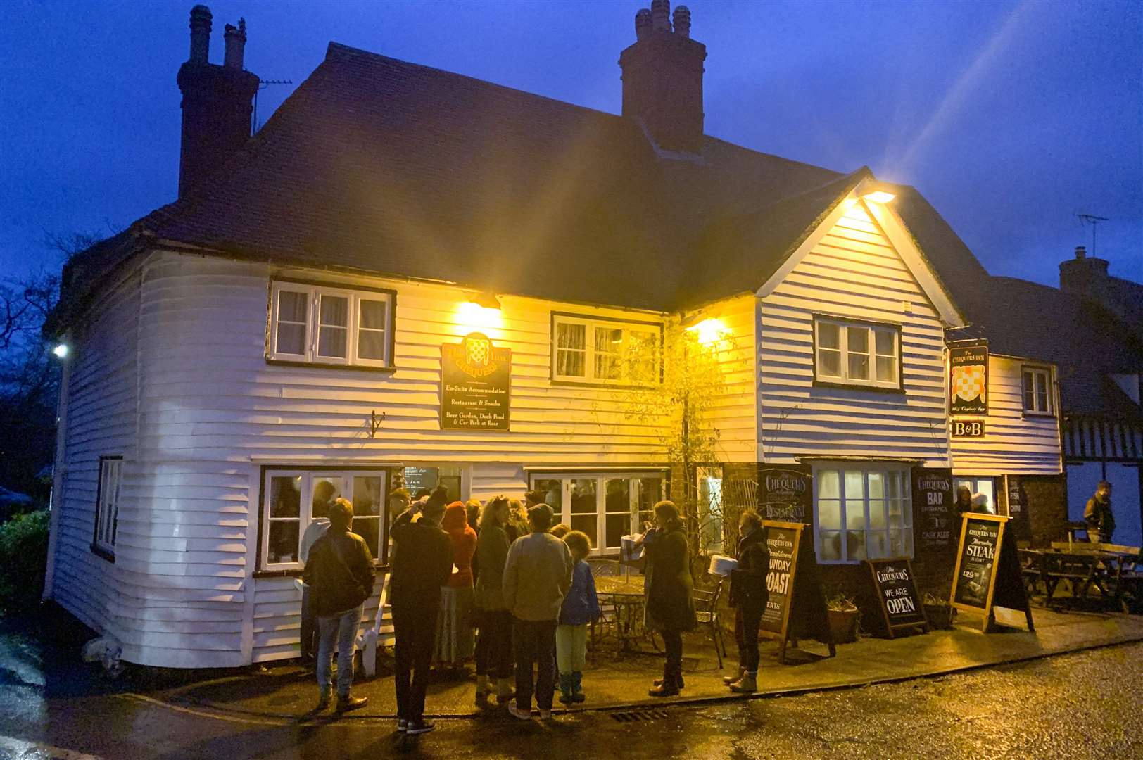 People crammed into the pub to get a glimpse of Paul who was searching for the village star baker