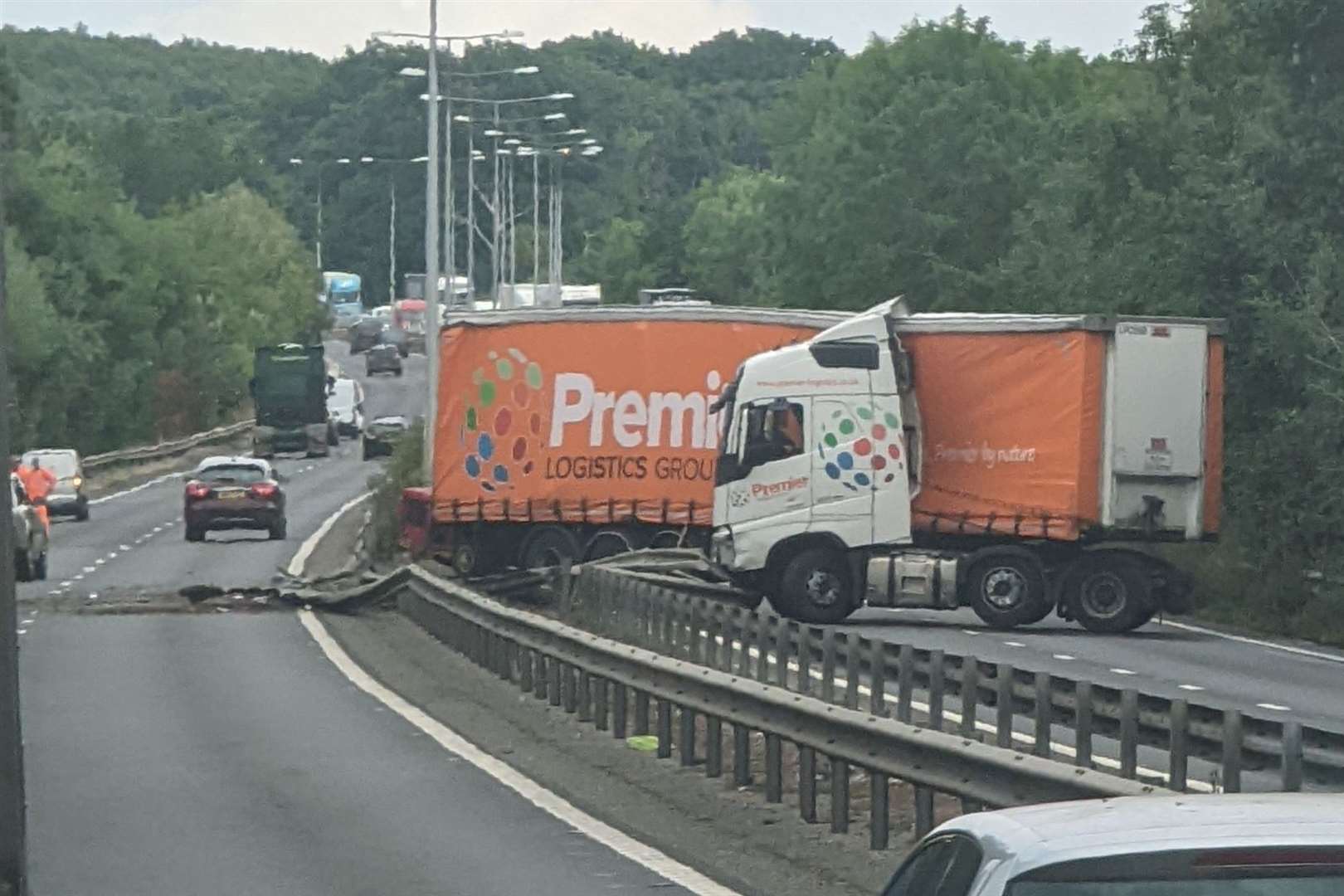 A2 closed between Canterbury and Brenley Corner after lorry crash