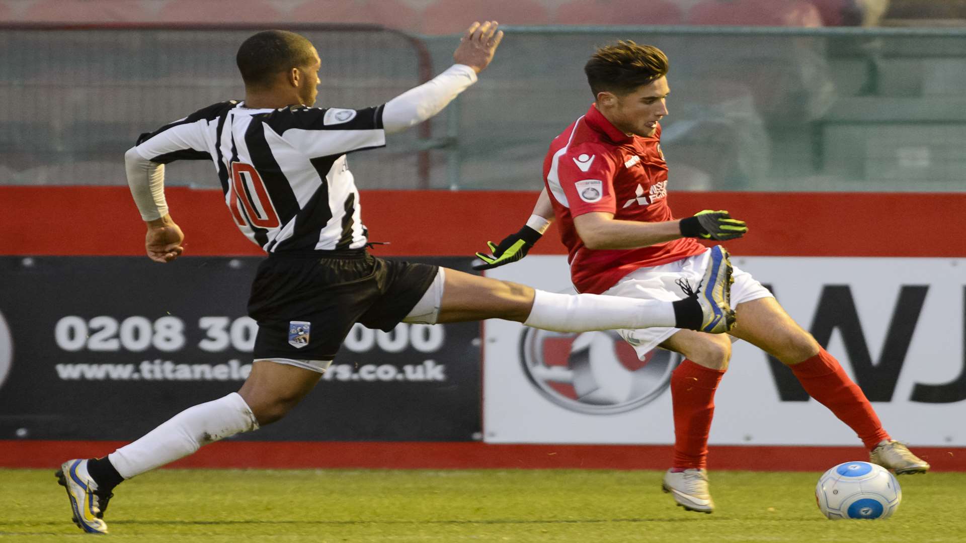 Fleet's Sean Shields works his way down the wing against Maidenhead. Picture: Andy Payton