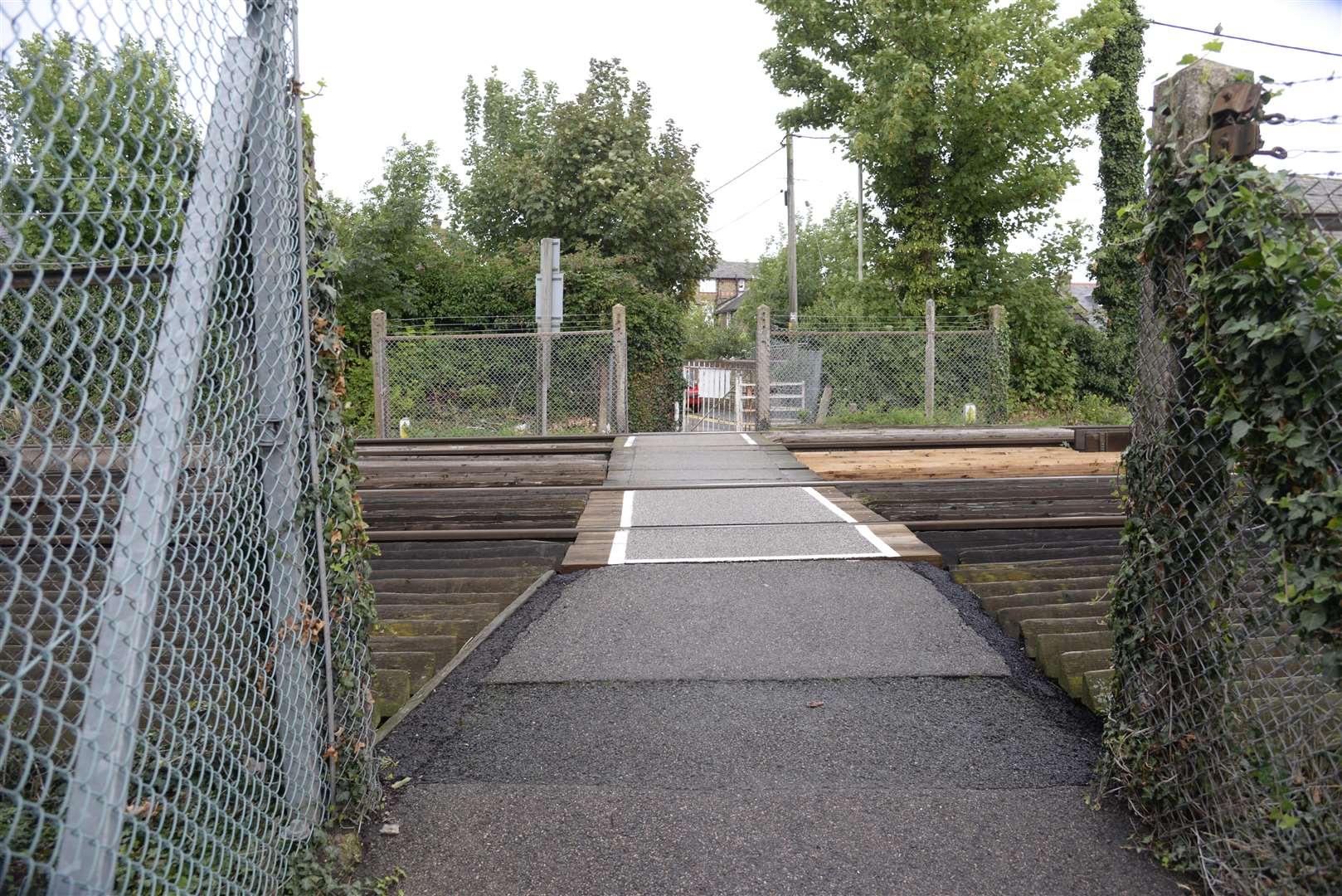 The Glebe Way, Clifton Road railway crossing. Picture: Chris Davey