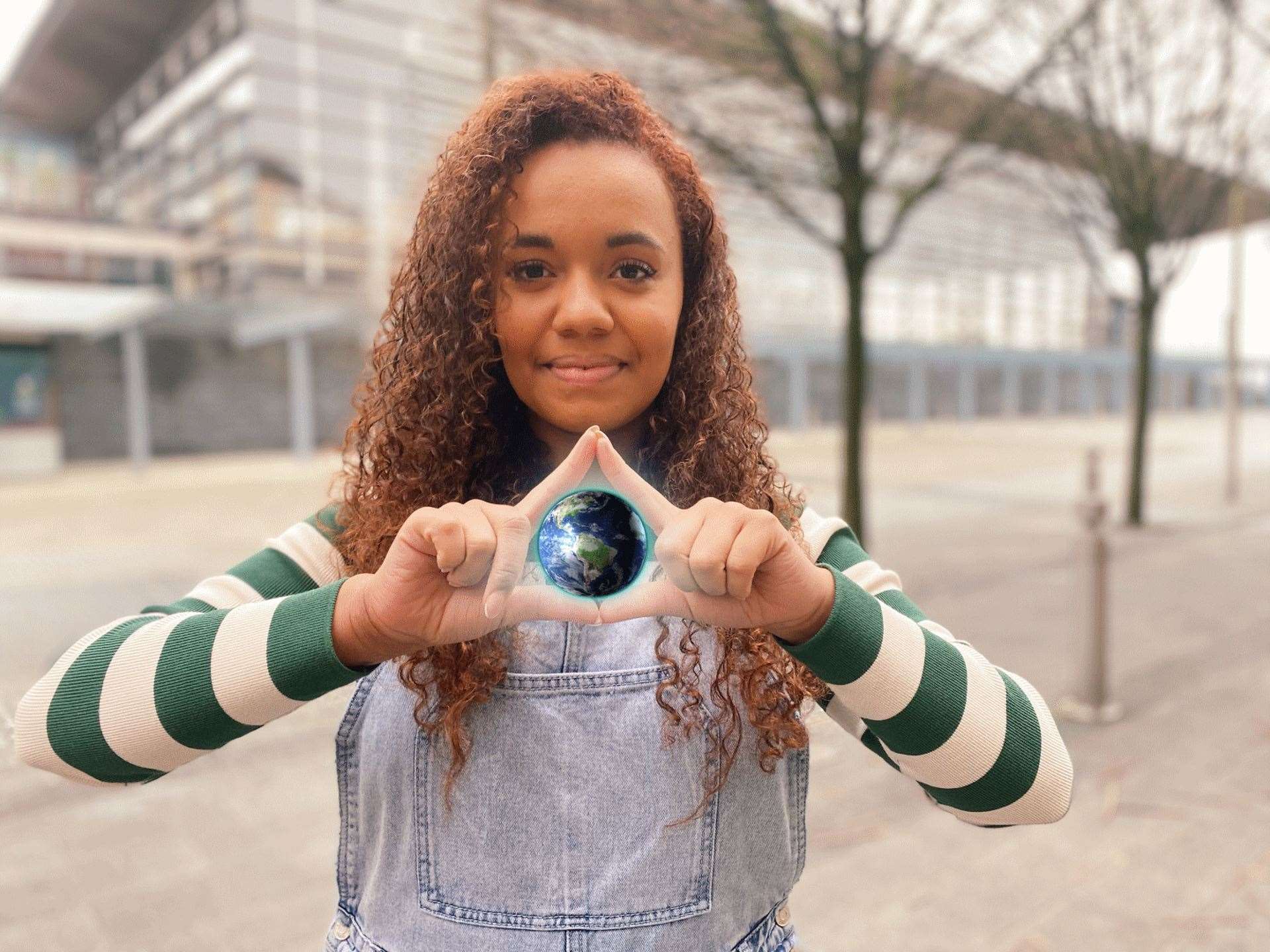 Singer-songwriter Lily Beau, who is appearing in the Urdd Gobaith Cymru’s peace and goodwill message (Urdd Gobaith Cymru/PA)