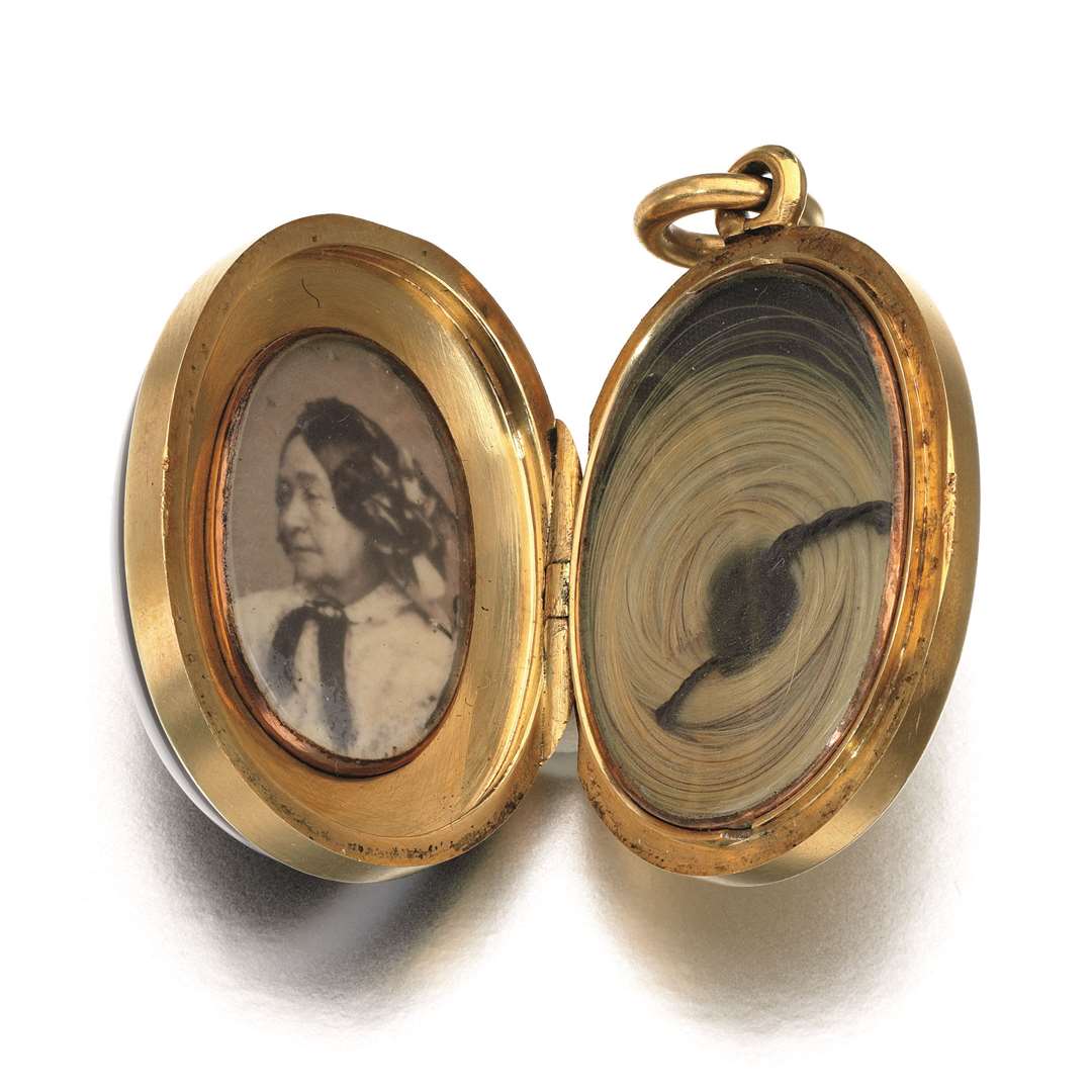 Banded agate and diamond locket, circa 1861 (Sotheby’s)