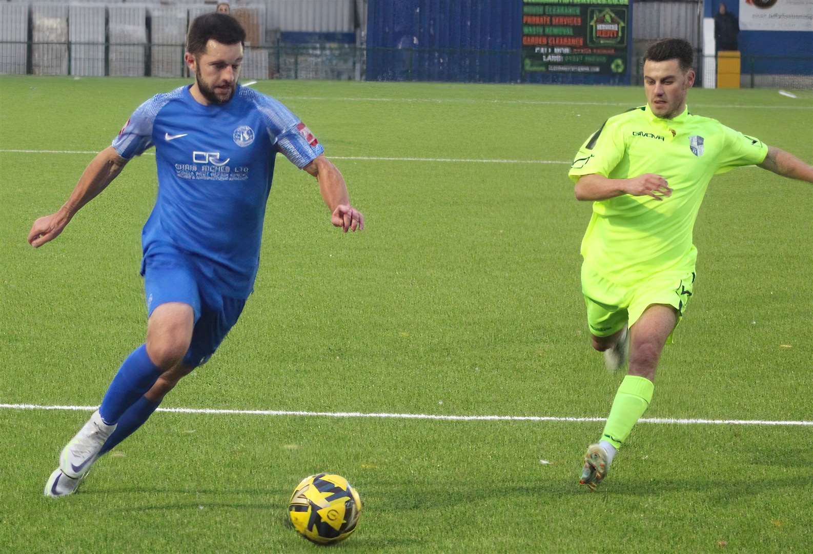 Mike West battles for a loose ball. Picture: Keith Davy