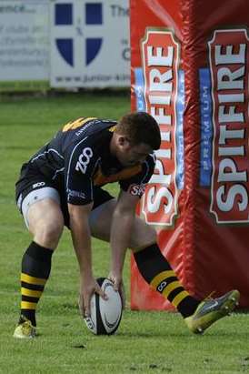 Ricky Mackintosh touches down for Canterbury.