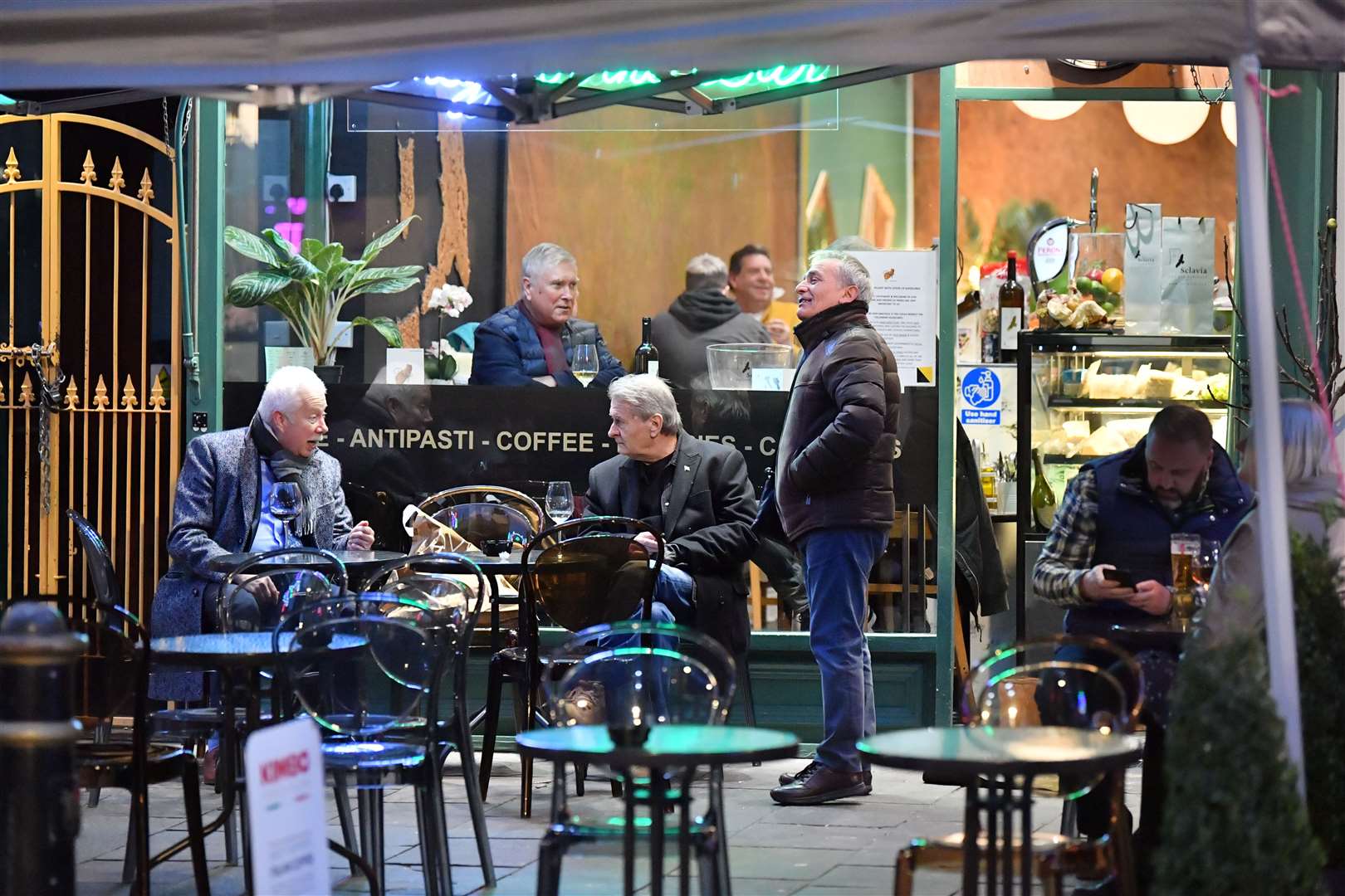 Outdoor areas in pubs and restaurants could open by April, according to reports (Ben Birchall/PA)