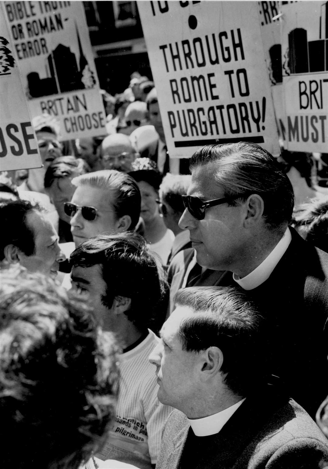 1970 July : The Rev Ian Paisley, Protestant Union MP for North Antrim, was in the city at the time of the Roman Catholic mass but staged his own peaceful demonstration outside the Precincts in the Buttermarket. file pic used in "Images of Canterbury " book page 171 Negative Reference: 24113/30 (39499685)