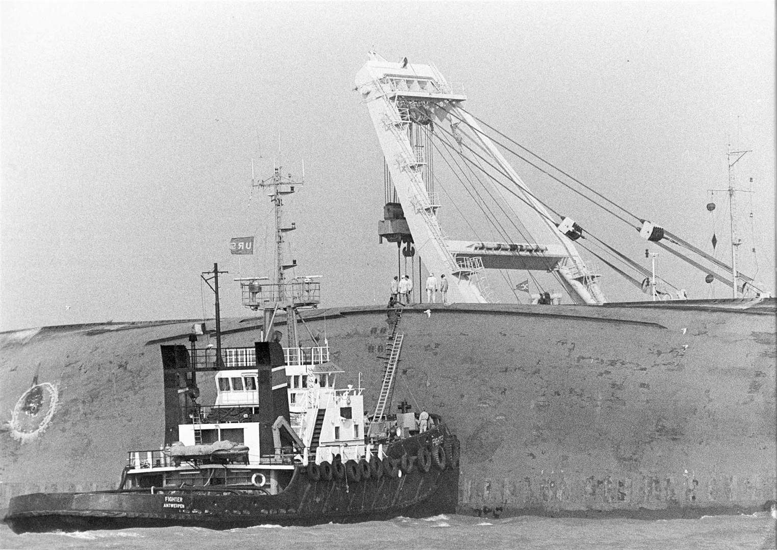 Work begins on refloating the vessel