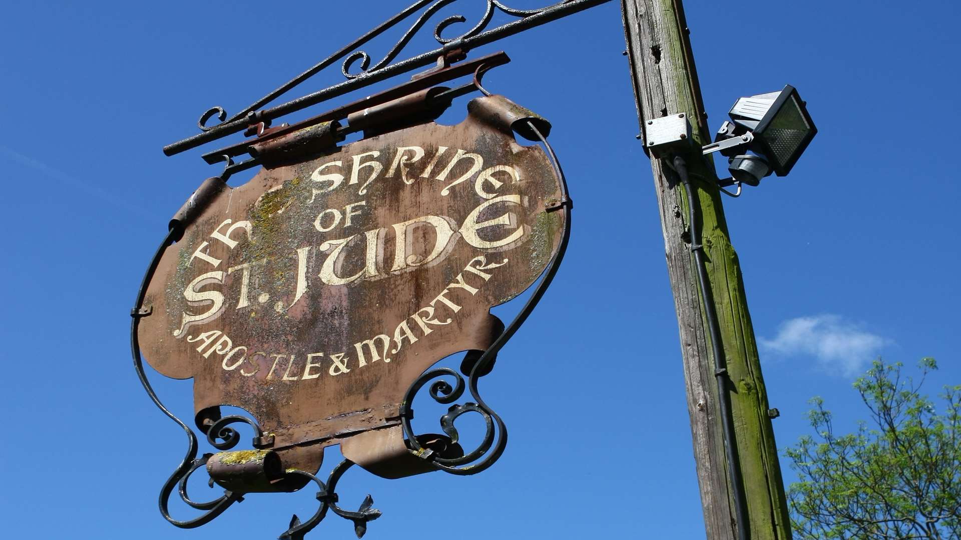 The shrine of St Jude is in Tanners Street in Faversham.