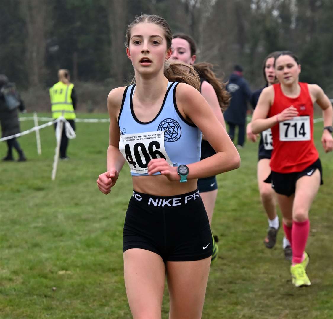 Bexley’s Isabel Brand (No.406) in the intermediate girls’ race. Picture: Simon Hildrew