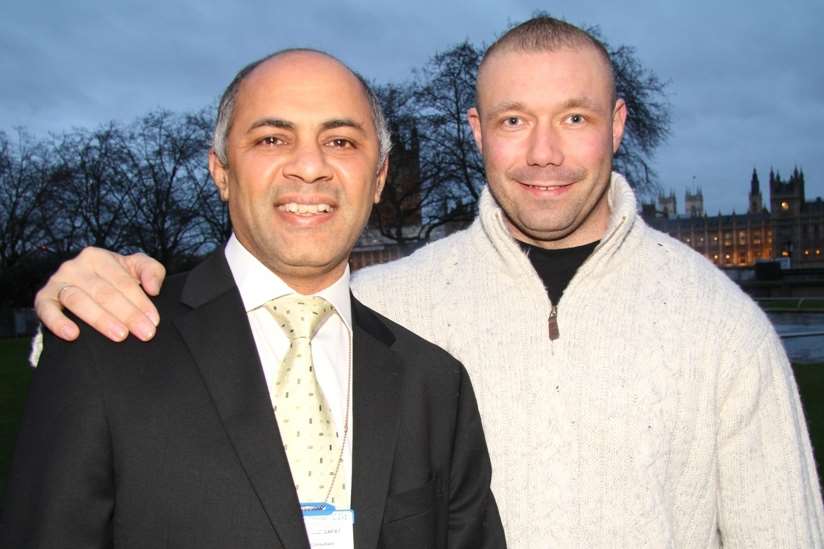 Kamil Wojniak with consultant cardiothoracic surgeon Vinayak Bapat