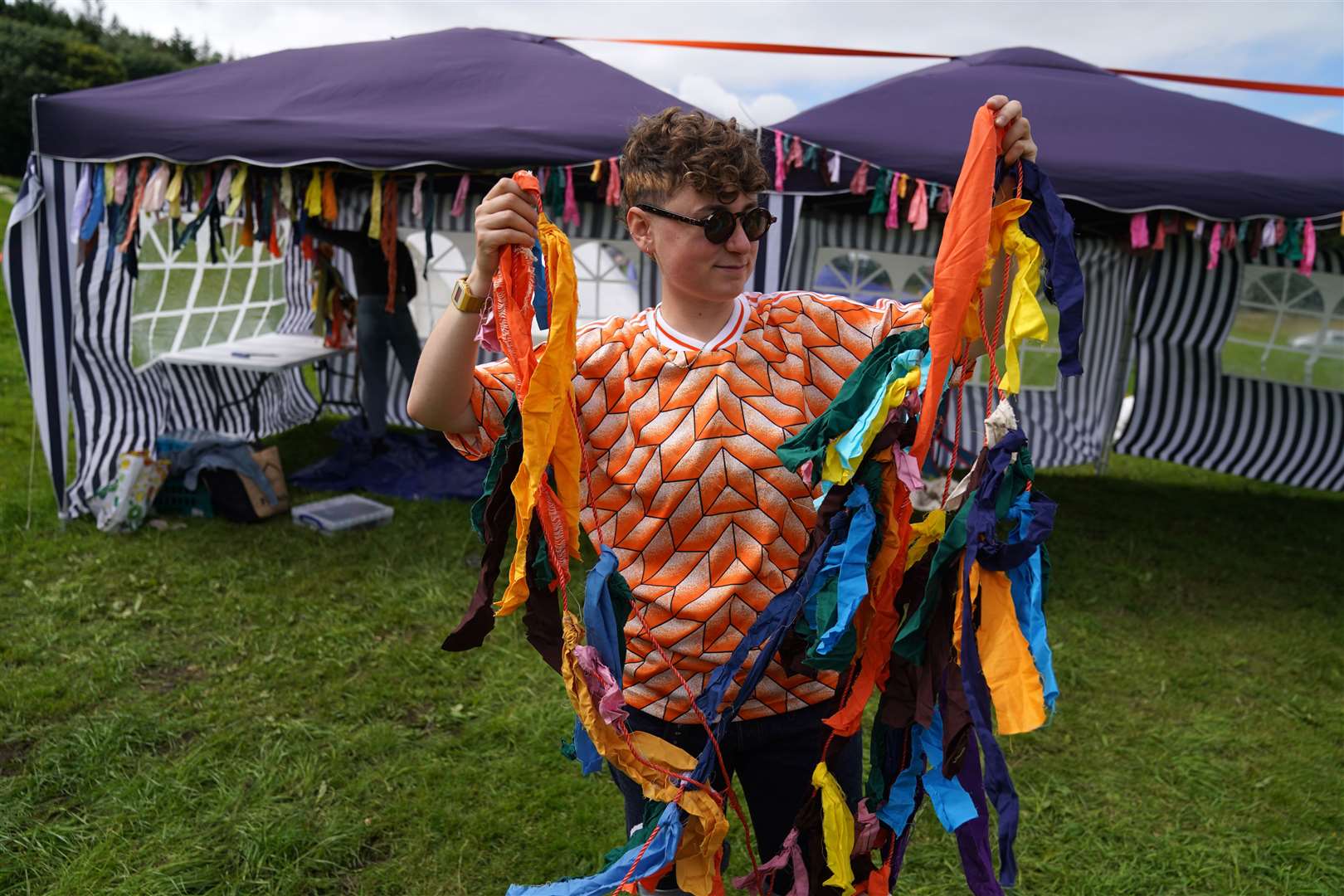 Climate campaigners go to work setting up the camp (Andrew Milligan/PA)