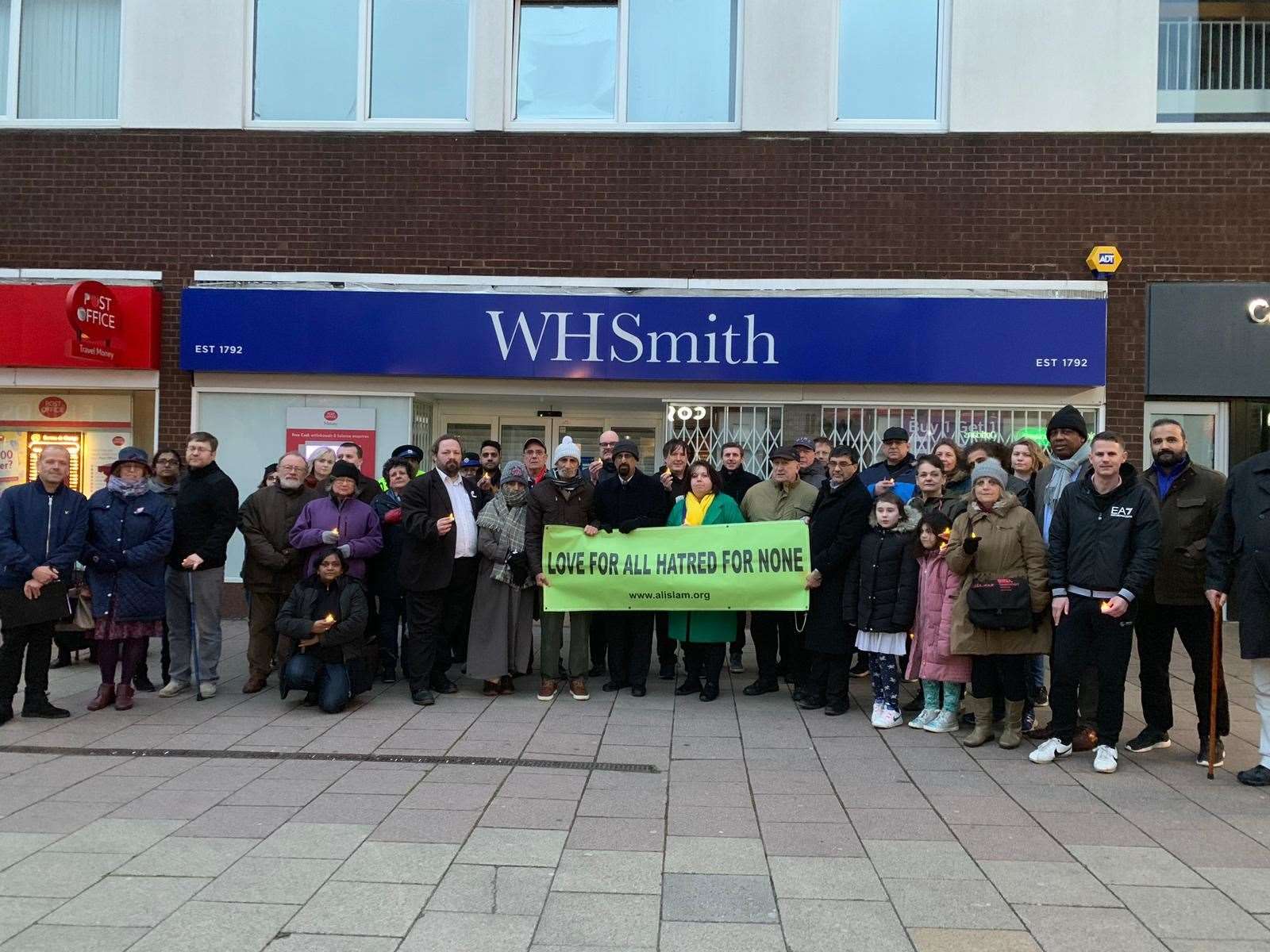 The vigil on Gillingham High Street (7823476)