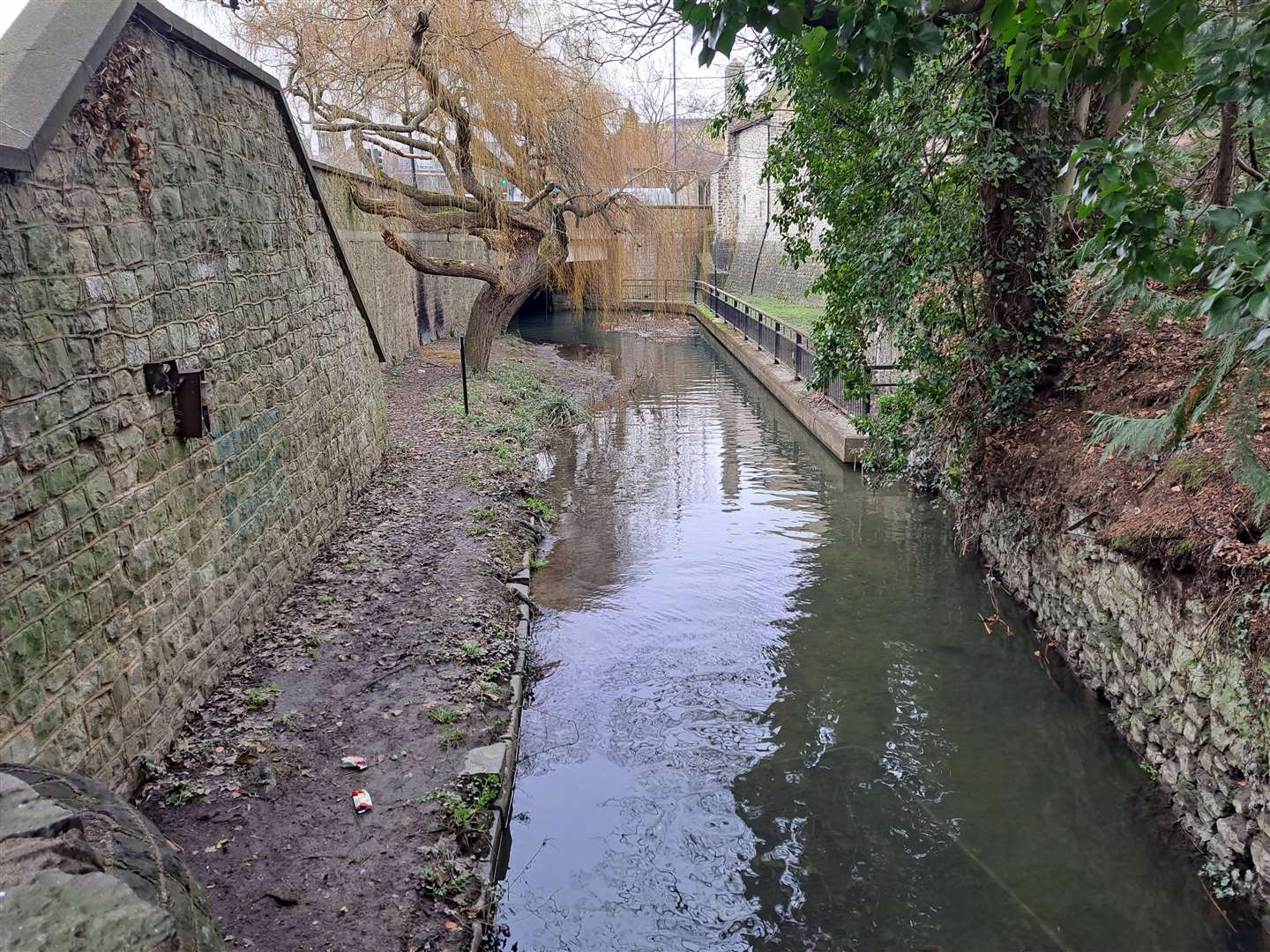 The River Len near its confluence with the River Medway in Maidstone