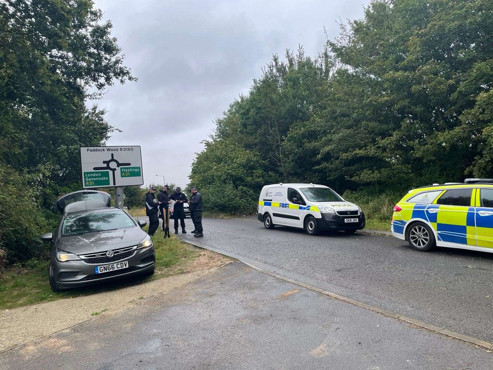 Police officers search in Tunbridge Wells