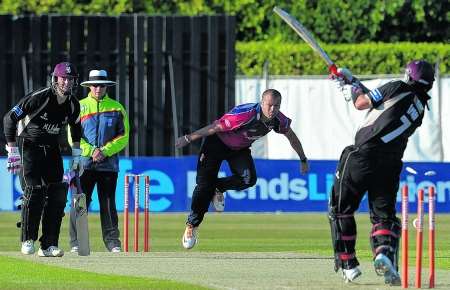 Charl Langeveldt bowls Peter Trego