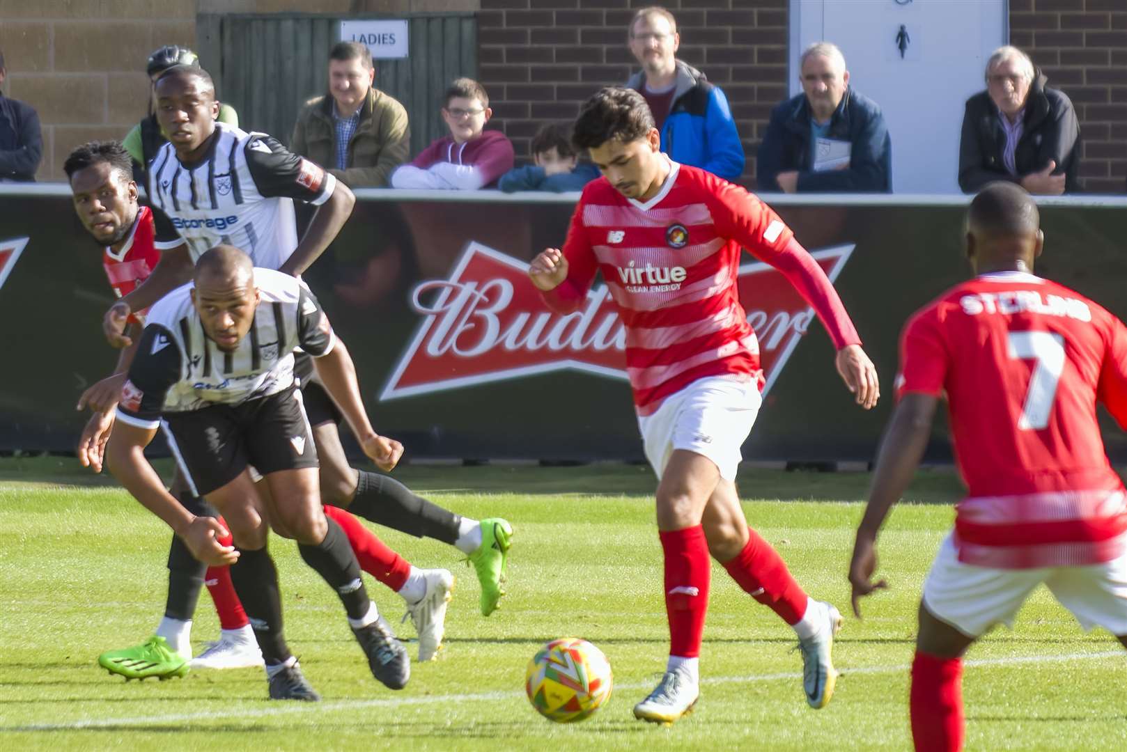 Toby Edser drives Fleet forward against Hanwell Town last weekend. Picture: Ed Miller/EUFC