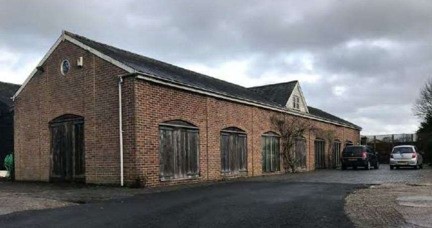 Plans to knock down part of an old barn in Hollingbourne and erect two homes have been criticised