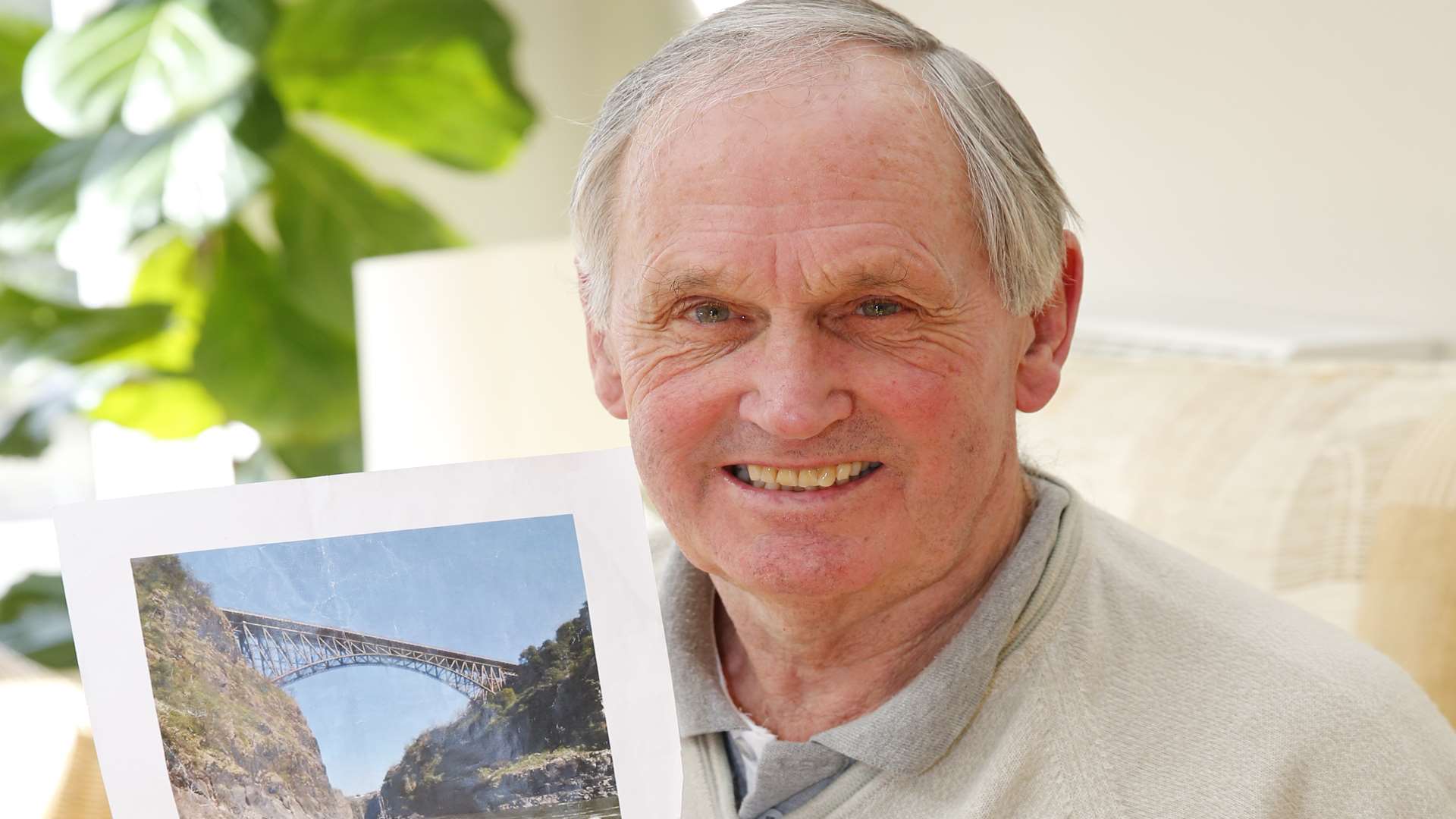 Ray Taylor will bungee jump from Victoria Falls bridge