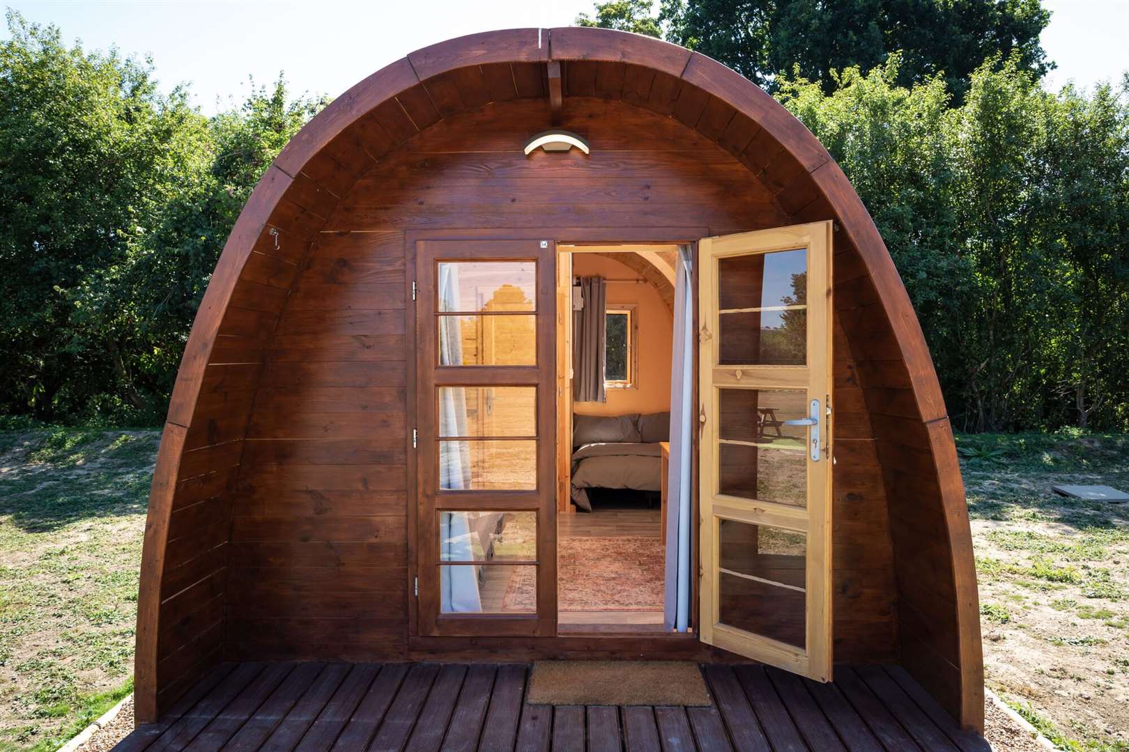 We reviewed the glamping pods at the Woolpack Inn in Yalding