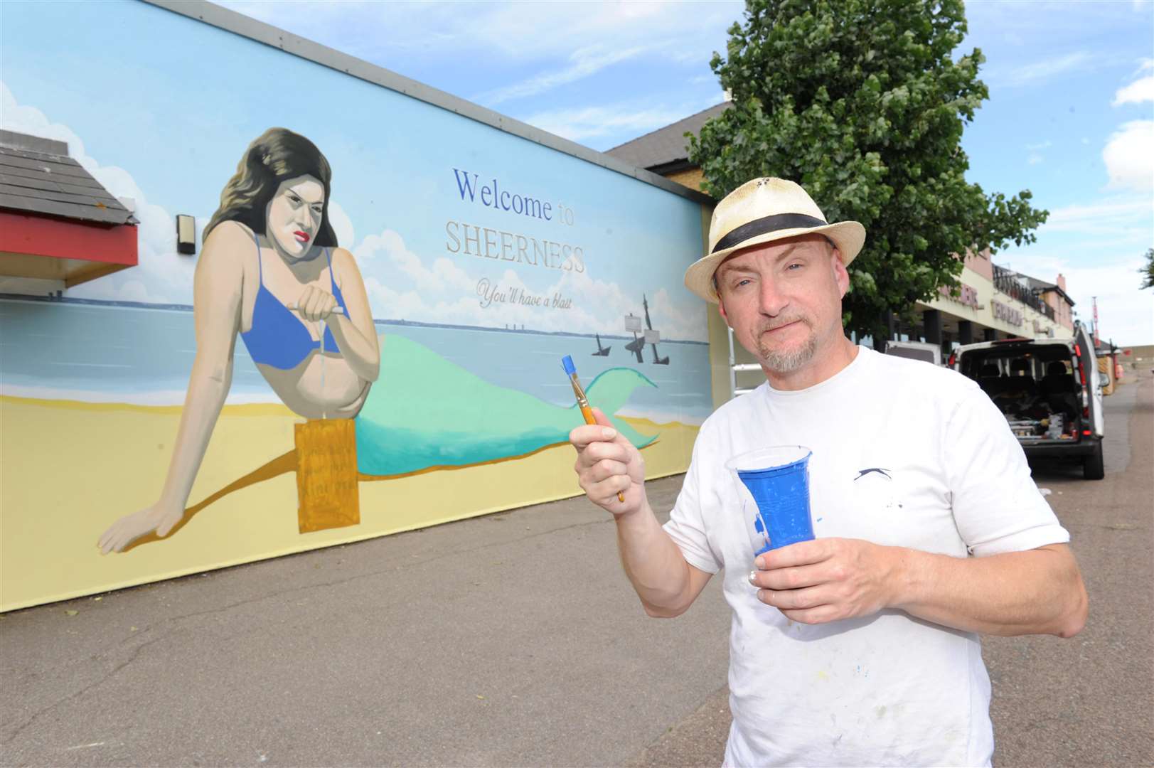 Beachfields Park , Sheerness. Milton artist Dean Tweedy is creating a mural on a wall at the amusement park. Picture: Simon Hildrew FM3951832 (3665374)