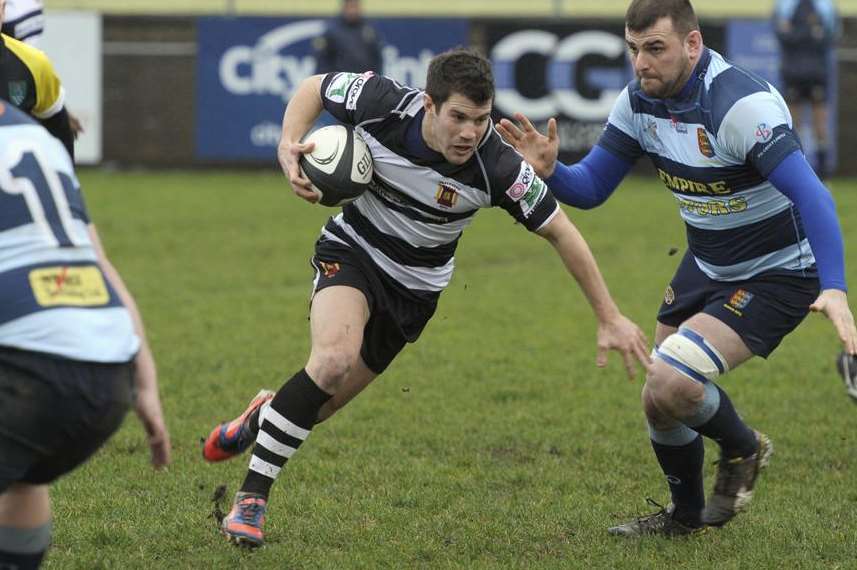 Miki Zanirato on the run for Gravesend against Dover (Pic: Andy Payton)