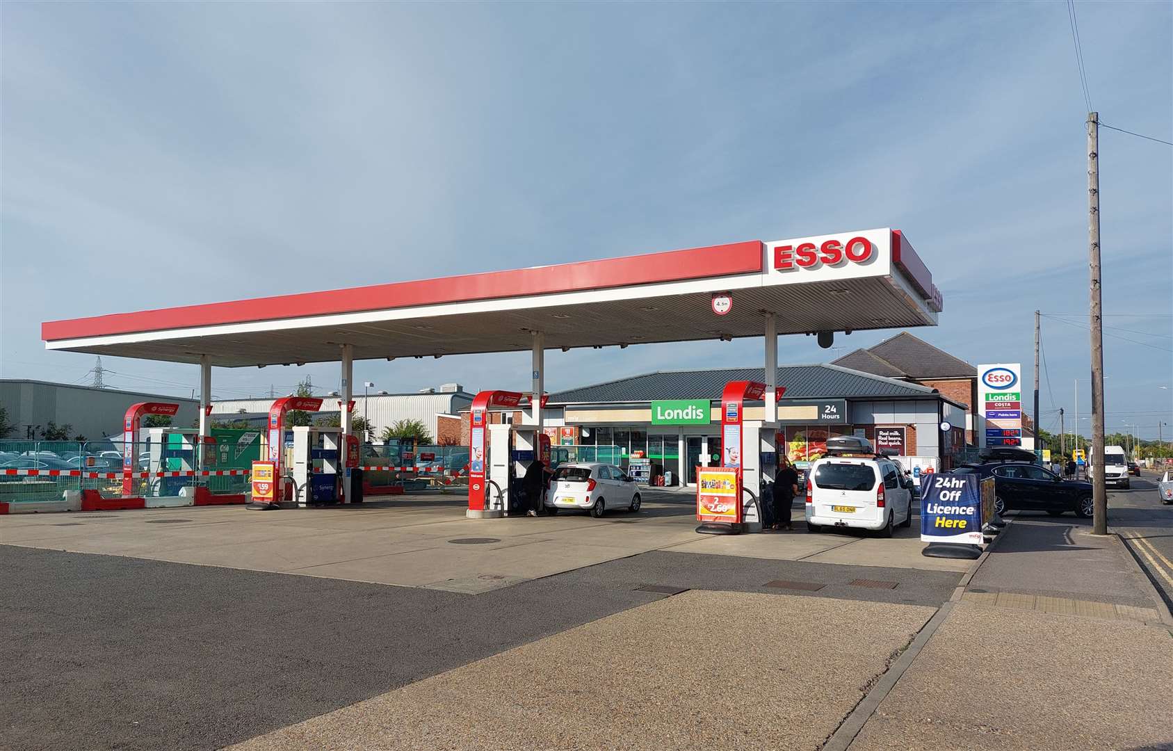 canterbury-twins-doused-themselves-in-petrol-and-tried-to-blow-up-esso