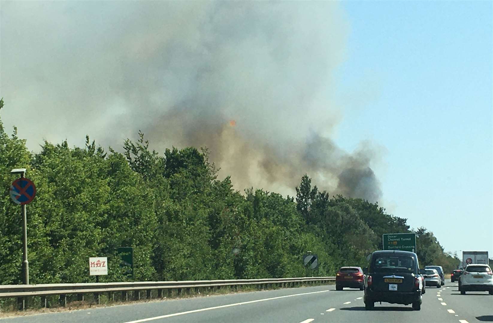 A bush fire by the A2 near Dartford. Images: Sue Pelling