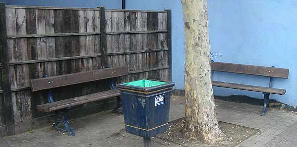 SADLY MISSED: The bench in Dartford town centre where "Mad Kev" used to sit every day. Picture: SIMON TUTLETT