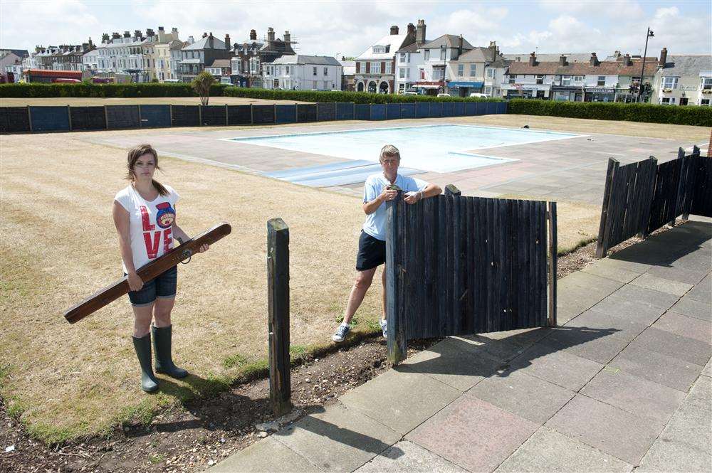 The fence damage at Walmer Paddling Pool